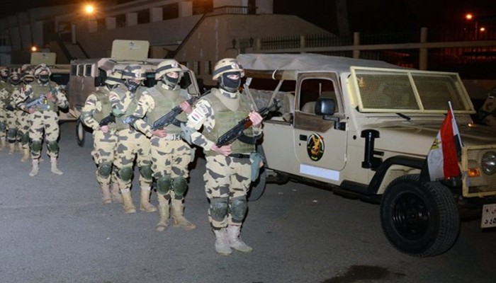"عربي 21": مصادر عسكرية: الجيش المصري رفض طلبا للسيسي بالنزول للميادين