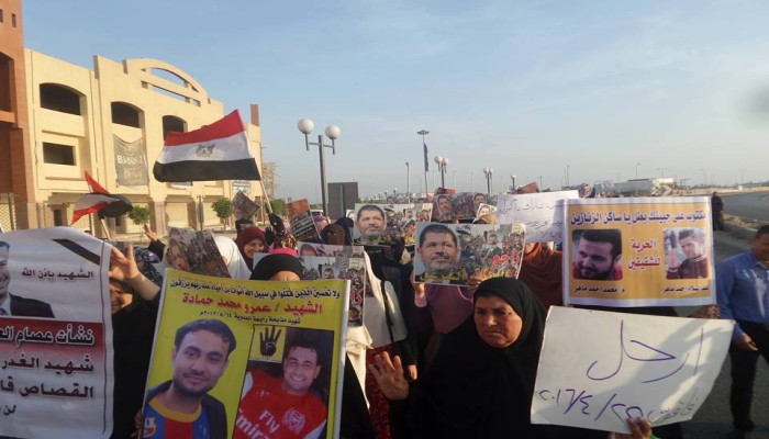 الشرقية.. انتفاضة صباحية ترفع لافتات "ارحل" وأعلام مصر