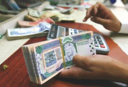 الريال السعودي يسجل 2.95 جنيه بالسوق السوداء