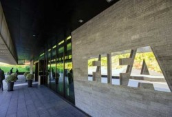 الفيفا يهدد بتجميد نشاط كرة القدم في مصر