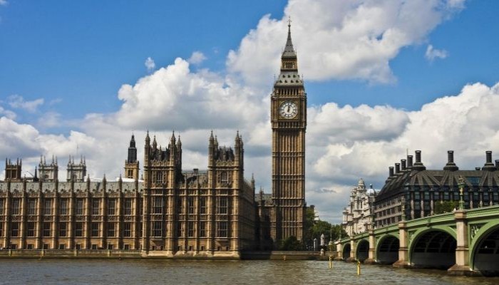 بعد 157 عامًا.. ساعة "بيج بن" في إجازة مؤقتة