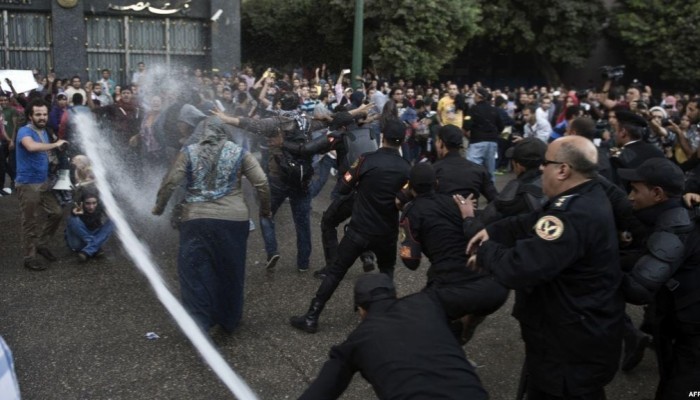 "الدفاع عن المتظاهرين": 1277 حالة اعتقال منذ 15 إبريل وحتى الآن