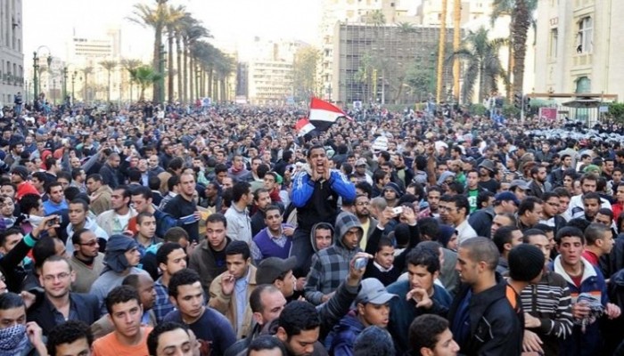 مركز أبحاث إسرائيلي: الغضب المصري ضد السيسي قد يشتعل في أي لحظة