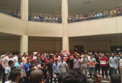 بالصور.. طلاب جامعة مصر يصلون "الغائب" على أرواح شهداء حلب