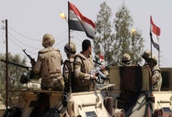 قوات الجيش تمنع مرور المواد الغذائية إلى رفح والشيخ زويد