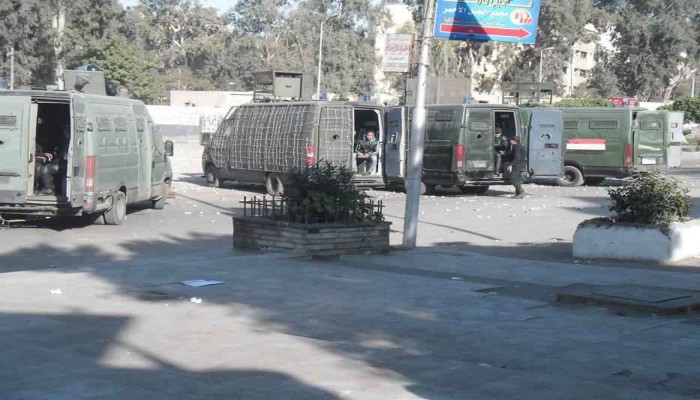 الأمن يغلق "الصحفيين" ويحاصر "طلعت حرب" و"القائد إبراهيم" بالمدرعات