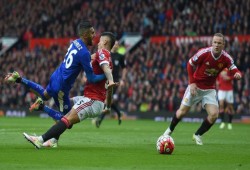 مانشستر يونايتد يؤجل حفل تتويج ليستر سيتي بالدوري بتعادل إيجابي