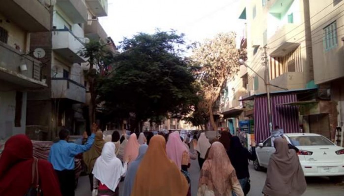 تظاهرة بمدينة بني سويف تضامنا مع سوريا ورفضا للمجازر التي تحدث بحقهم