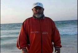 معتقل يصارع الموت جراء الإهمال الطبي داخل معسكر قوات الأمن بالشرقية