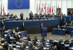 الاتحاد الأوروبي يدين اقتحام "الصحفيين"