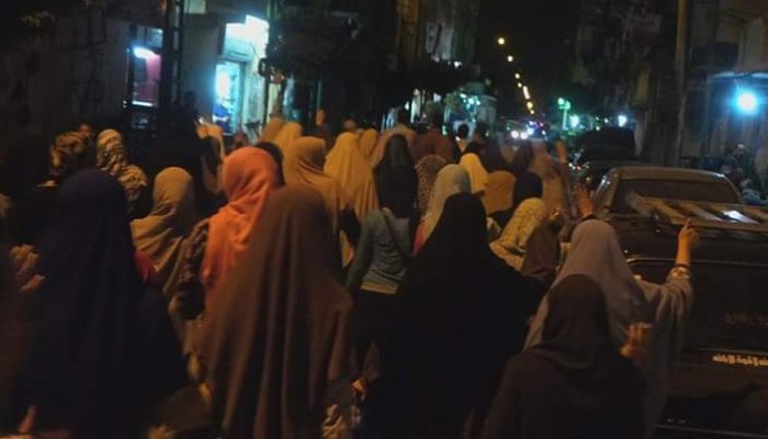 مسيرة ليلية لثوار الرمل بالإسكندرية تطالب بالإفراج عن المعتقلين