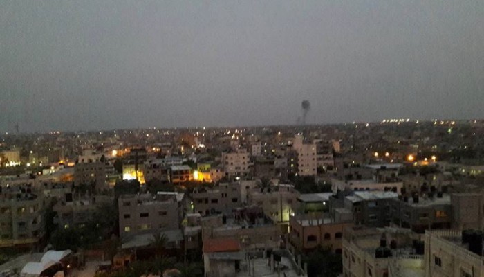 قصف صهيوني على حدود قطاع غزة بالطائرات والمدفعية