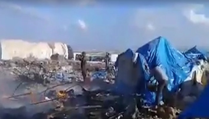 عشرات القتلى بقصف النظام السوري مخيما بريف إدلب