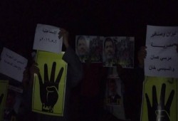 وقفة ليلية لثوار الاسماعيلية تندد ببيع الاراضي المصرية وتطالب برحيل العسكر