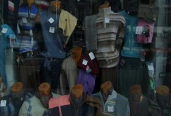 "الملابس الجاهزة": 80% زيادة في الأسعار بسبب قرارات الانقلاب
