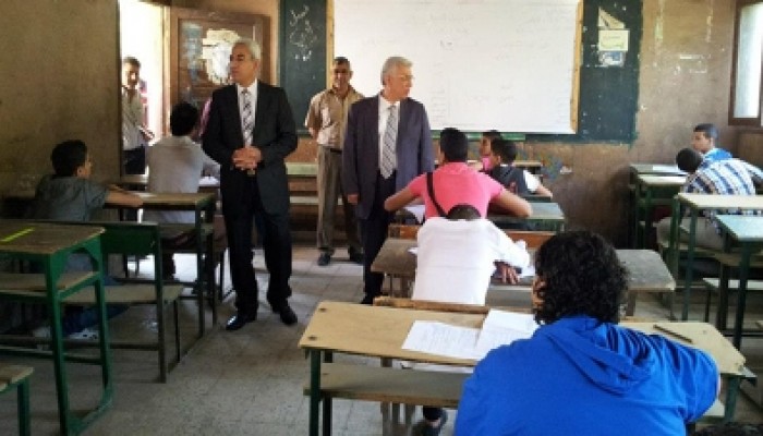 "فشل التعليم" .. طالب يعتدى على مُدرّس بكفر الدوار منعه من الغش