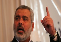 هنية: الاحتلال يحرق غزة والسلطة تتلذذ بحرق أطفاله