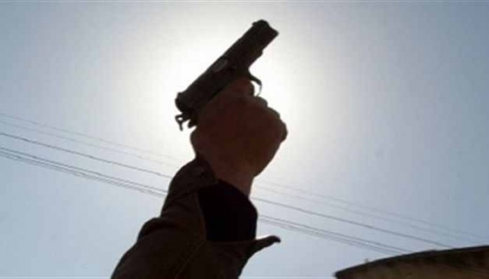 أمين شرطة بداخلية الانقلاب يطلق النيران من سلاحه الميري على 3 أشقاء بزفتى