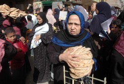 خبير يفضح "كذبة" وزير التموين عن قصة نجاح منظومة الخبز