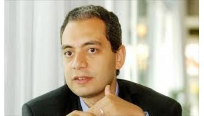 بعد إحالة الانقلاب أوراقه للمفتى مدير الأخبار بـ الجزيرة يرد .