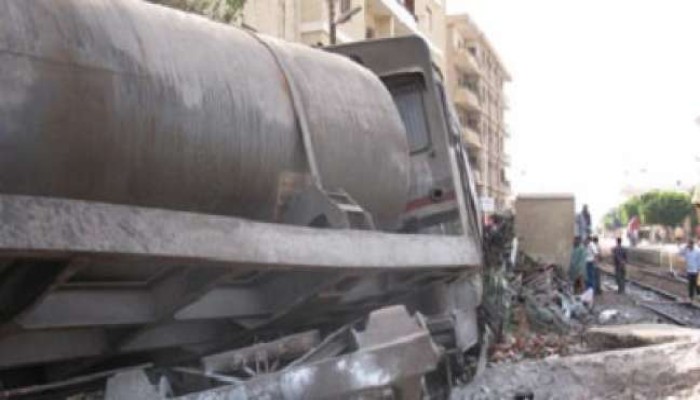 خروج «قطار بضائع» عن القضبان بالسويس