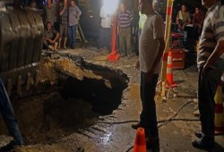 هبوط أرضى بعمق متر بالمنصورة .. والسبب مجهول