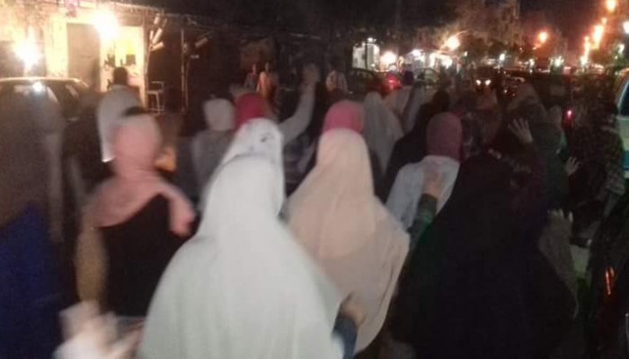 هتافات قوية لثوار الرمل بالإسكندرية بفعالية ليلية