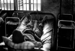 معتقلي «الأرض» آخر ضحايا الإهمال الطبي بالسجون