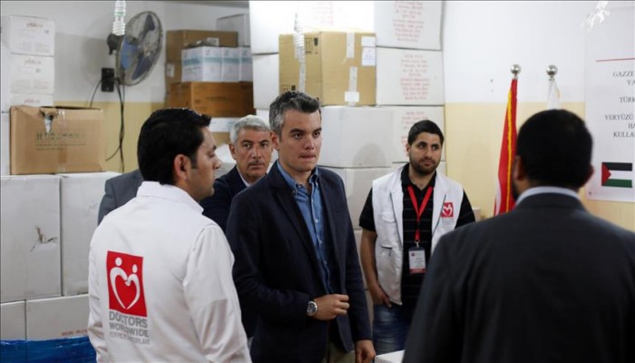 "تيكا" التركية تقدّم شحنة مستلزمات طبيّة لقطاع غزة