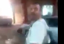 مواطن يصرخ في الشارع: جوعوا علشان عبد الفتاح السيسي يشبع!! (فيديو)