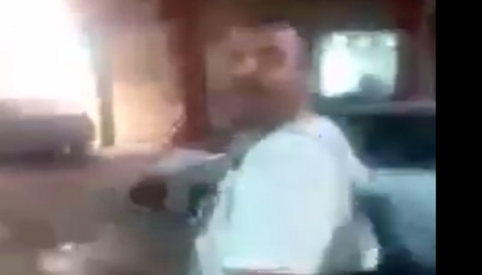 مواطن يصرخ في الشارع: جوعوا علشان عبد الفتاح السيسي يشبع!! (فيديو)