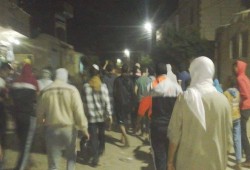 مسيرة لثوار حوش عيسي تهتف "حيا الله ثوار الحوش، دول رجالة مبيخافوش"