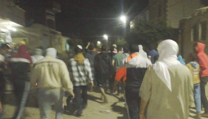 مسيرة لثوار حوش عيسي تهتف "حيا الله ثوار الحوش، دول رجالة مبيخافوش"