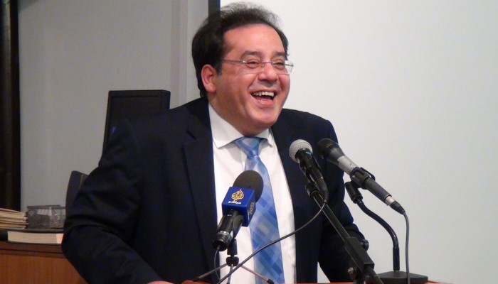 أيمن نور ينفي طلبه العودة لمصر