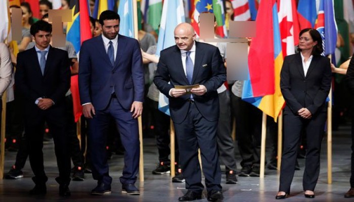 الفيفا كرم أبو تريكة وسط حشد من أبرز نجوم العالم في المكسيك