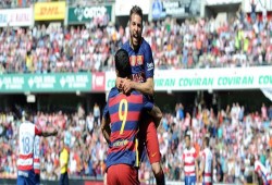 برشلونة يتوج بلقب الليجا بعد "هاتريك" سواريز في غرناطة