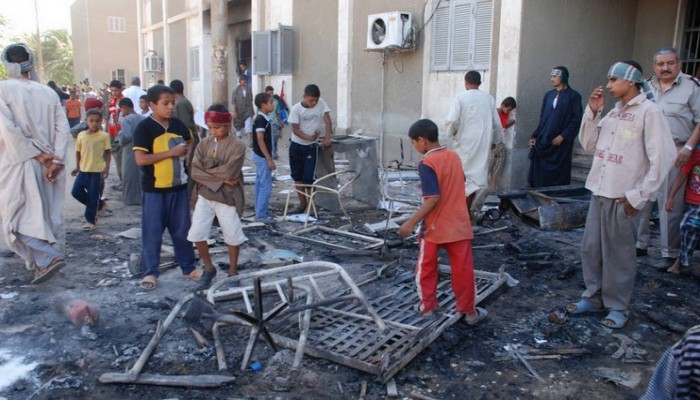 حريق هائل بـ4 محلات بأسيوط