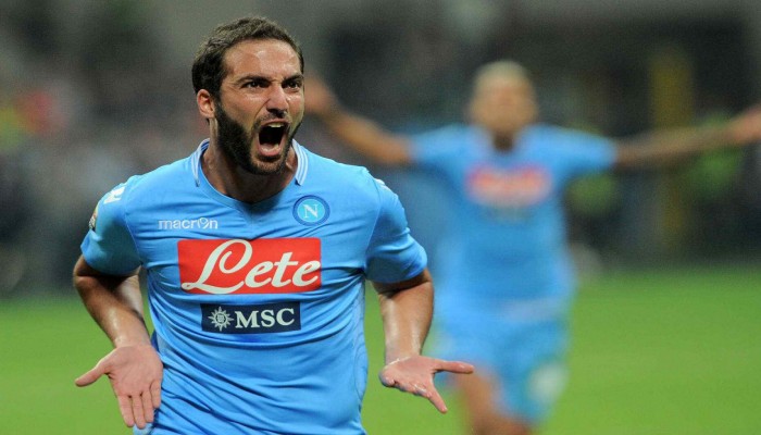 هيجوايين يحطم رقم قياسي بالدوري الإيطالي صمد 66 عام