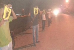 سلسلة بشرية لثوار الفيوم ضد حكم العسكر