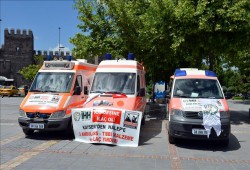 هيئة إغاثية تركية ترسل تجهيزات طبية وسيارات اسعاف إلى حلب