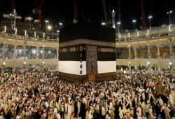 السعودية: إيران هي من تمنع مواطنيها من الحج