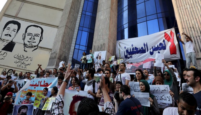 الانقلاب يواصل حربه على الإعلام الحر بقانون "الصحافة الإليكترونية الجديد"