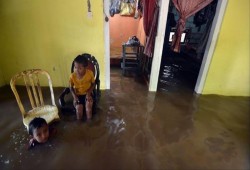 مصرع 8 أشخاص بفعل فيضانات وانهيارات أرضية بسريلانكا