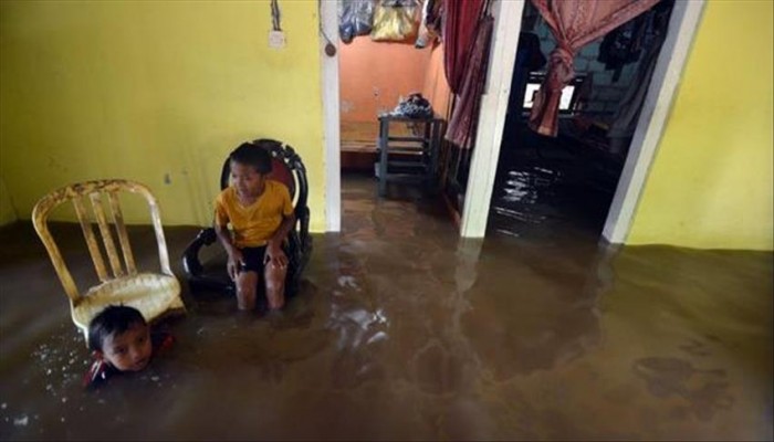 مصرع 8 أشخاص بفعل فيضانات وانهيارات أرضية بسريلانكا