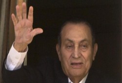 نيويورك تايمز: مبارك ينعم بسجنه في مصر