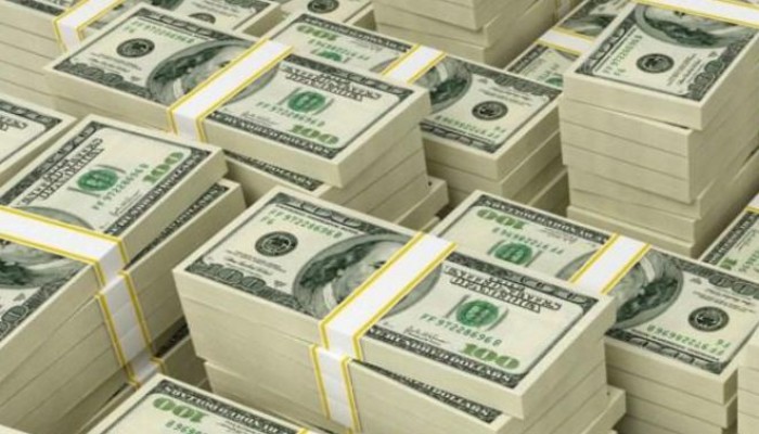 الدولار يعاود الارتفاع بـ"السوداء" ويسجل 10.90 جنيهات للبيع