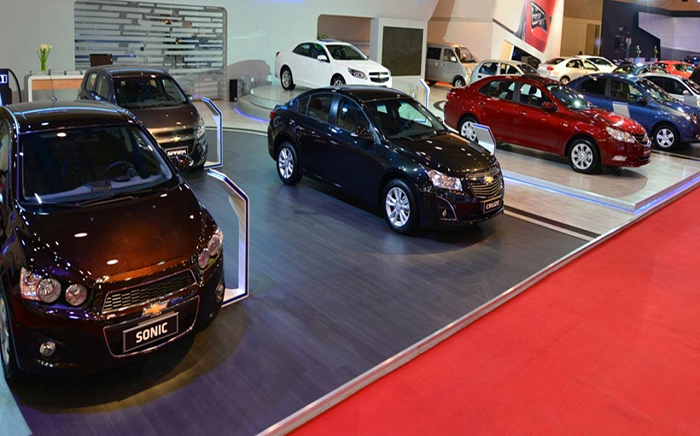 أزمة الدولار تشعل أسعار السيارات