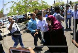 صدمة وانهيار لأسر ركاب الطائرة المصرية المفقودة