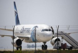 ذهب لتلقي العزاء في والدته.. تعرّف على السوداني ضحية طائرة مصر للطيران