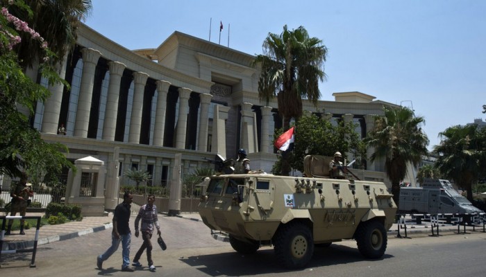 "المحكمة العسكرية" تقضي بسجن مدنيينِ وبراءة 3 آخرين بالشرقية